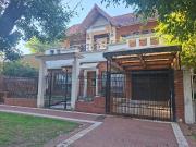 CASA EN VENTA ZONA RESIDENCIAL BLAS PARERA 586