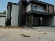 CASA EN VENTA zona sur CAROLCO CARRETERA NACIONAL MONTERREY