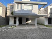 CASA EN VENTA ZONA TLAXCALANCINGO CERCA DE LA UVM