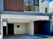 Casa en Venta Zona Valle Escondido $7,600,000
