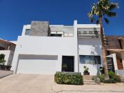 CASA EN VENTA ZONA VALLES IMPECABLE