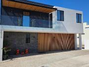 CASA EN VENTAEN LOMAS DE JURIQUILLA