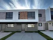 CASA EN VENTA/PARAÍSO RESIDENCIAL