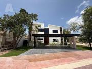 Casa en Venta/Renta, 4 Rec?maras, Piscina, Sala TV,...