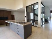 casa en venta/renta en cumbres del lago