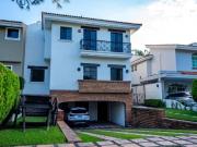 CASA EN VENTA Y RENTA EN VALLE REAL