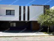 CASA EN VENTAS EN VALLES DEL MOLINO A