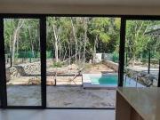 CASA EN VETA DE 2 HABITACIONES EN TULUM, QROO. LB 242