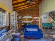Venta Casa 4 ambientes con jardin y cochera en Villa Bosch