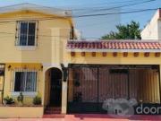 CASA EN VILLA DEL RIO ZONA CONTRY