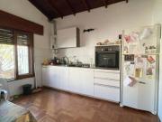 Casa en Villa Dominico de 3 ambientes con cochera y patio