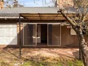 Casa en Villa Elisa de 3 dormitorios con parque