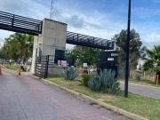 CASA EN VILLA ESMERALDA