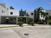 CASA EN VILLA MAGNA EN VENTA DE 4 RECÁMARAS ALBERCA Y...