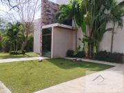 Casa con 4 recamaras Privada Xtakay en Yucatán Country Club