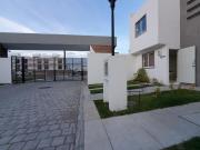 CASA EN ZONA DE VW CUAUTLANCINGO CON ALBERCA!