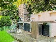 Casa en Zona Esmeralda con gran jardín plano y 4...