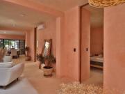 Casa ENCANTADORA en venta 3 recamaras, alberca, CENTRO