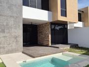 Casa ENTREGA INMEDIATA de 4 recamaras y alberca en...