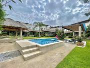 ¡CASA EQUIPADA CON ROOF GARDEN EN CUMBRES TULIPANES CON...
