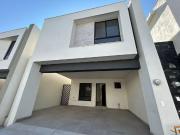 Casa Equipada en Fraccionamiento Altrysa