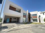 CASA EN VENTA EQUIPADA EN CARRETERA NACIONAL