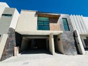 Casa equipada en venta en Privanzas del Campestre...