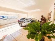 Casa espaçosa com 03 quartos à venda no bairro Ipanema