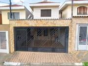 Casa espaçosa com 3 dormitórios e 2 vagas no Tatuapé