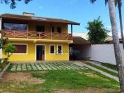 Casa Espaçosa com 4 Dormitórios à Venda na Vila Nova...