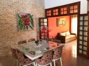 Casa espaçosa e arejada, a venda no centro de Ubatuba SP