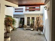 Casa Espaçosa na Chácara Monte Alegre com 238m², 3...