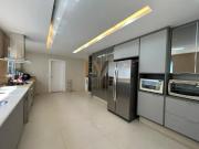 Casa espetacular de 5 suítes no Condomínio Mansões –...