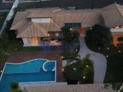 CASA ESPETACULAR NO PARK WAY 5 QUARTOS COM SUITES