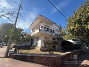Casa esquina en alquiler 3 dormitorios Barrio Cofico