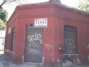 Casa esquina en Corrientes y Federico Moreno
