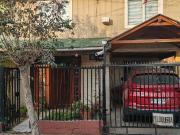 Casa esquina en Maipú en venta con espacio habilitado... Casa esquina en Maipú en venta con espacio habilitado...