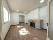 CASA ESQUINA MIRAFLORES BAJO, UN PISO + MANSARDA