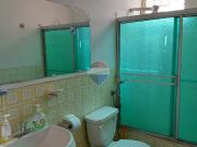 Casa esquinera con 2 departamentos independientes