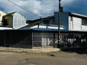 Casa Esquinera con Apartamento – Venta