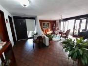 Casa esquinera de dos pisos en venta Barrio Mirriñao...