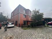 Casa esquinera dentro de Conjunto en sector El Condado