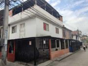 Casa esquinera en calimio decepaz