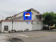Casa esquinera en venta en los ceibos primera