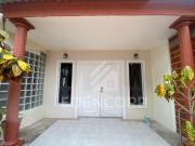 Casa Esquinera Vía a la Costa en Urb. Puerto Azul