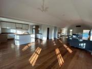 Casa estilo Americana no Condominio Genesis em Alphaville