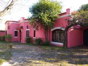 CASA ESTILO CAMPO A MTS DE AV. ESPORA ADROGUE TOMA CASA...