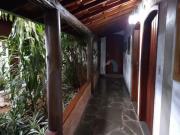 Casa estilo chãcara com 04 suãtes para alugar no bairro...