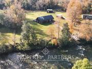 Casa estilo galpón con Espetacular Orilla de Río