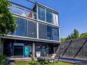 CASA ESTILO INDUSTRIAL CON ALBERCA Y JARDÍN PROPIO EN...